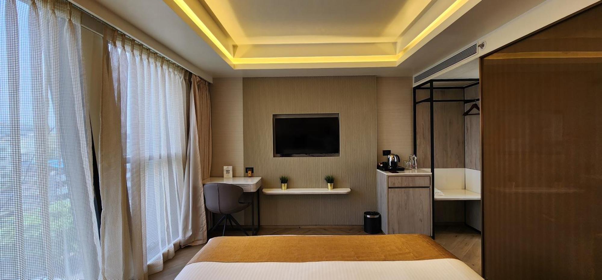 Dragonfly Hotel - The Art Hotel Mumbai Exteriör bild