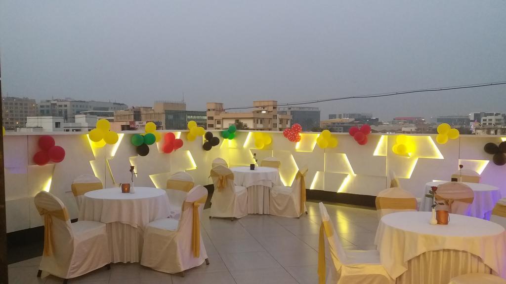 Dragonfly Hotel - The Art Hotel Mumbai Exteriör bild