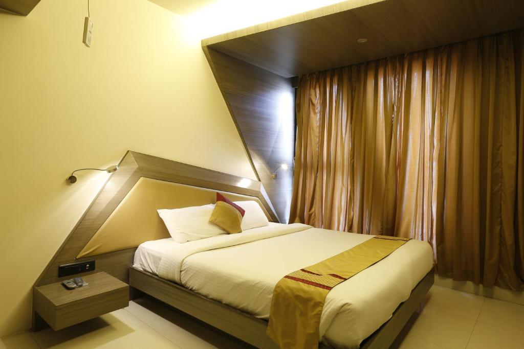 Dragonfly Hotel - The Art Hotel Mumbai Exteriör bild