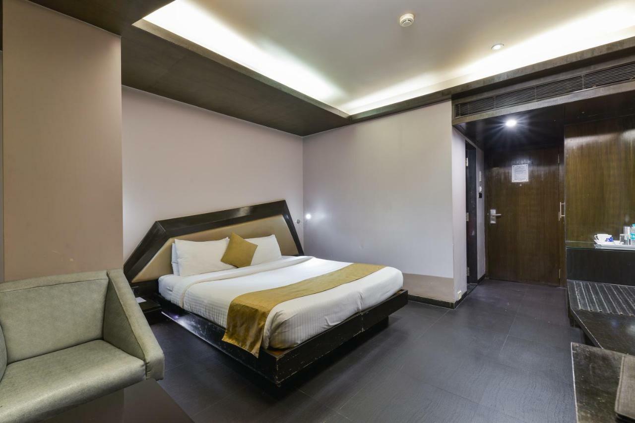 Dragonfly Hotel - The Art Hotel Mumbai Exteriör bild