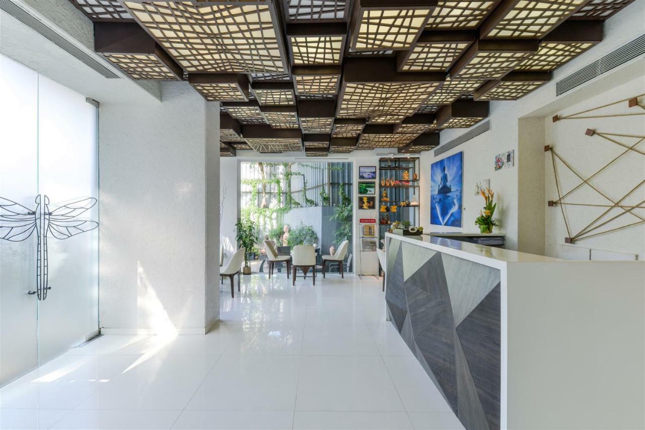 Dragonfly Hotel - The Art Hotel Mumbai Exteriör bild